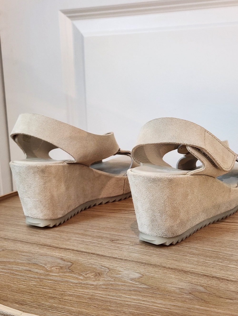 Pedro Garcia Women's Beige Wedge Sandals with Suede Finish New - Picture 3 of 12